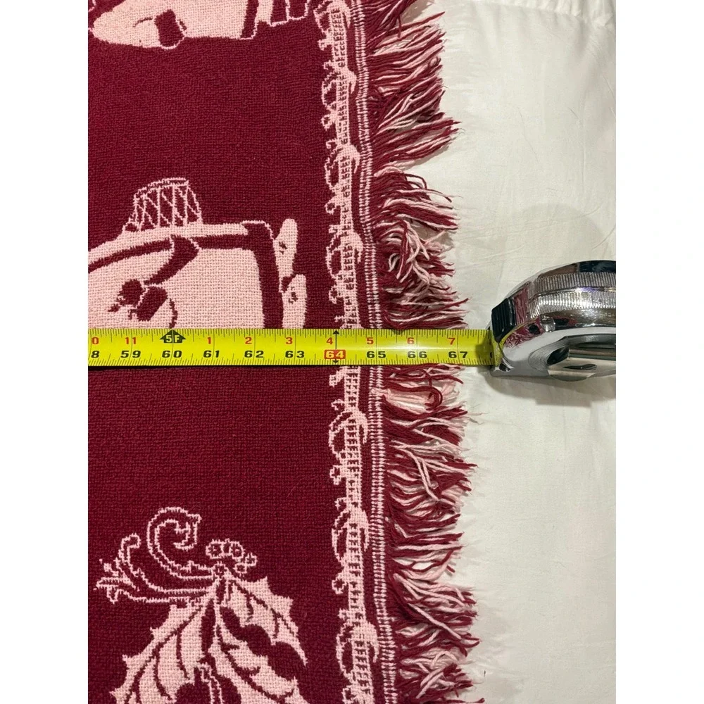 Unbranded Christmas Santa Claus Woven‎ Throw Blanket OS Burgundy Pink